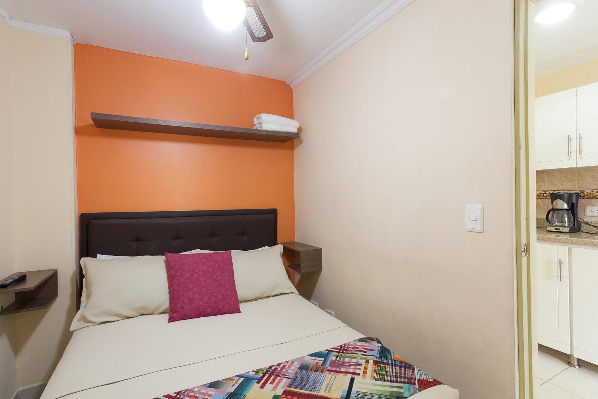 Apartamentos Laureles De La 70 Medellín Eksteriør billede